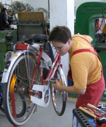 Diakonie-Fahrradwerkstatt: Hier wird geschraubt