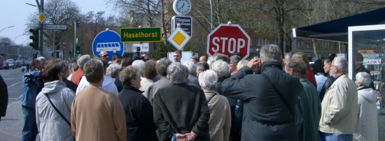 Demonstration in Haselhorst fr nderungen am Metro-Busnetz